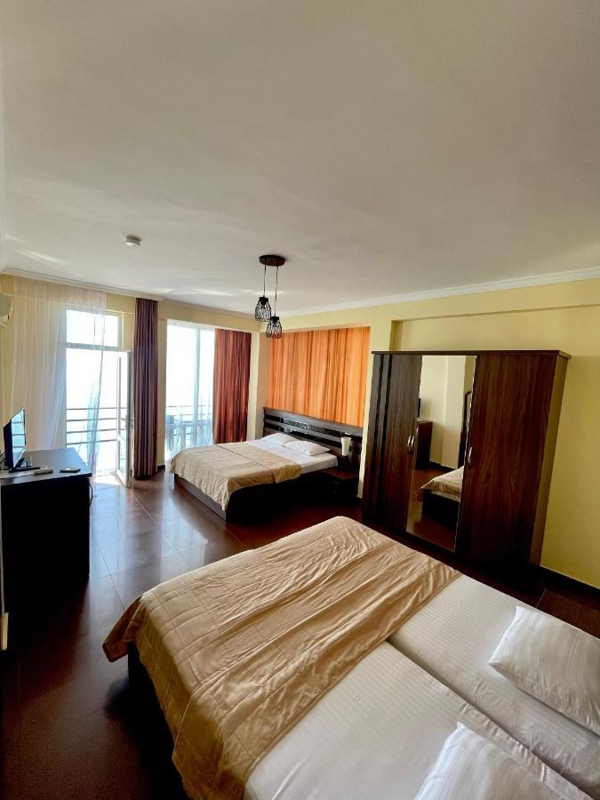 Hotel Lazuri In Kvariati Dış mekan fotoğraf