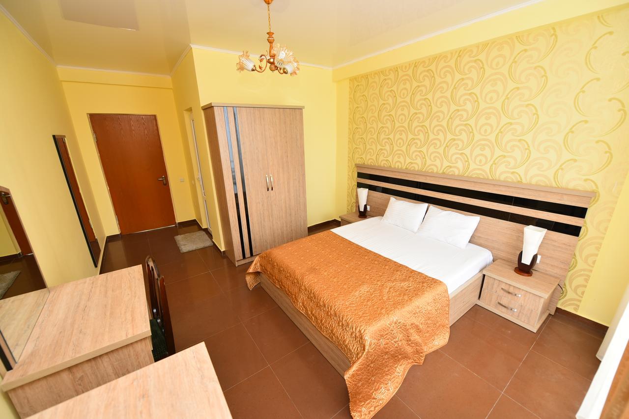 Hotel Lazuri In Kvariati Dış mekan fotoğraf