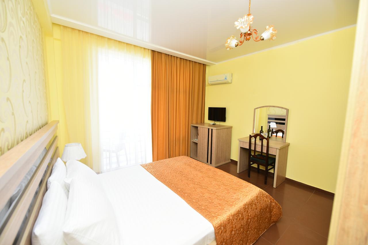 Hotel Lazuri In Kvariati Dış mekan fotoğraf