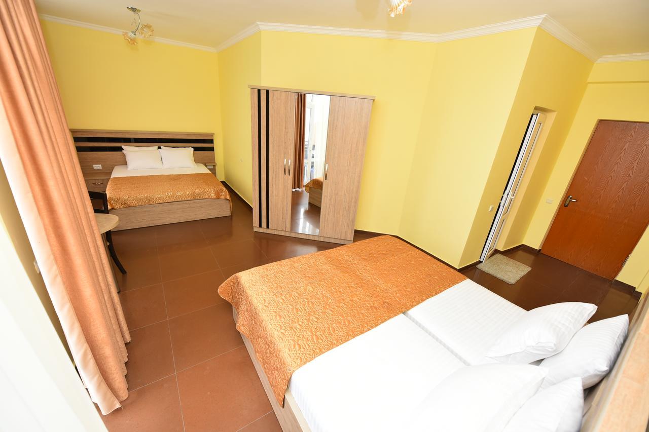 Hotel Lazuri In Kvariati Dış mekan fotoğraf